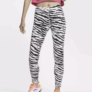 Nike Black and White Zebra Print Leggings CV8597 100 Women's Medium